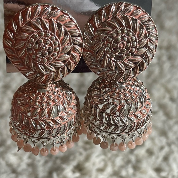 Earrings - Picture 1 of 1